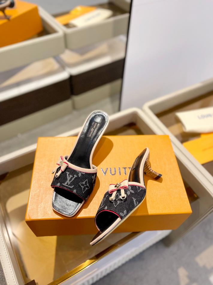 repliche,replica,perfette,siti di,affidabili,migliori siti,dove comprare,1:1,scarpe da ginnastica 2024/counter ultime pantofole da passerella repliche,replica,perfette,siti di,affidabili,migliori siti,dove comprare,1:1,scarpe da ginnastica 2024/counter ultime pantofole da passerella