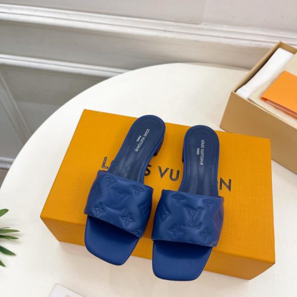 LOUIS VUITTON/2024/Il bancone presenta gli ultimi modelli/