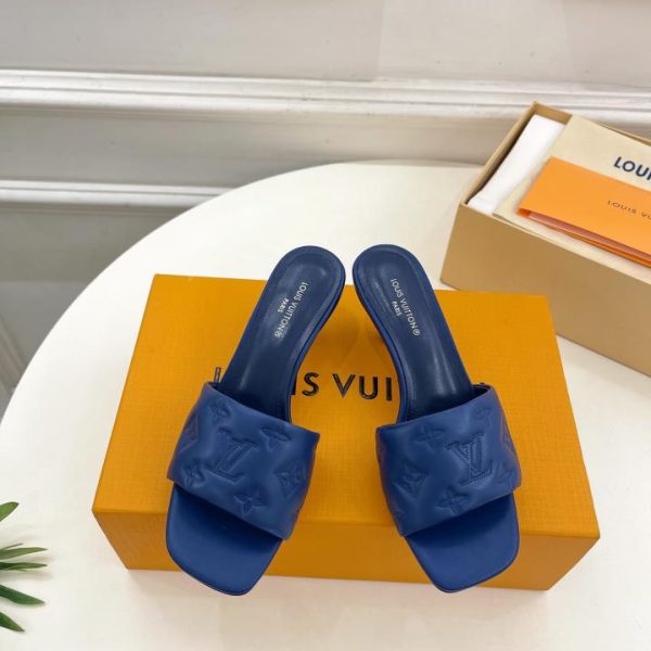 LOUIS VUITTON/2024/Il bancone presenta gli ultimi modelli/