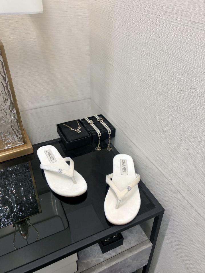 repliche,replica,perfette,siti di,affidabili,migliori siti,dove comprare,1:1,scarpe da ginnastica Pantofole in cashmere 2024 di alta qualità
