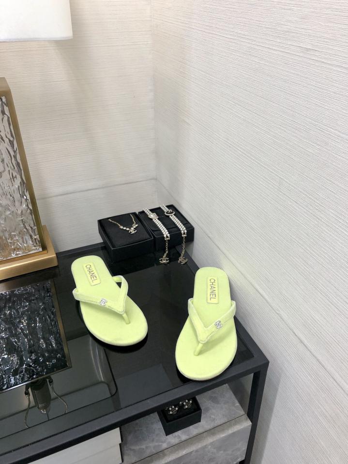repliche,replica,perfette,siti di,affidabili,migliori siti,dove comprare,1:1,scarpe da ginnastica Pantofole in cashmere 2024 di alta qualità