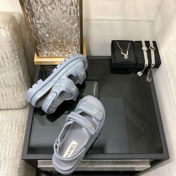repliche,replica,perfette,siti di,affidabili,migliori siti,dove comprare,1:1,scarpe da ginnastica Sandali in pelliccia con velcro autunno e inverno CHANEL 2024 di alta qualità