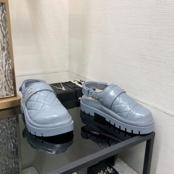 Sandali in pelliccia con velcro autunno e inverno CHANEL 2024 di alta qualità