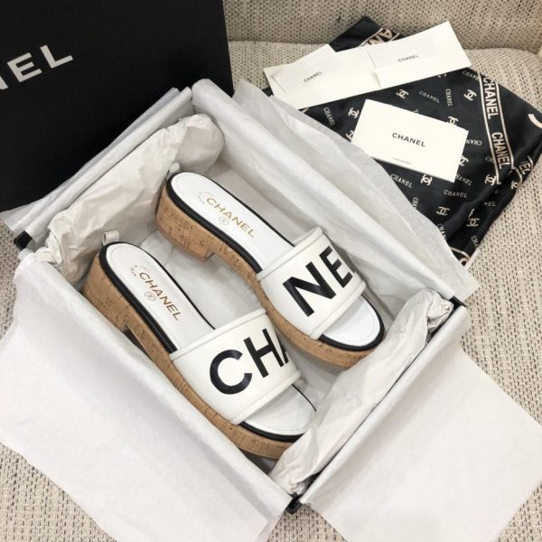 repliche,replica,perfette,siti di,affidabili,migliori siti,dove comprare,1:1,scarpe da ginnastica Pantofole con suola in legno CHANEL 2024 primavera ed estate/montagna di alta qualità
