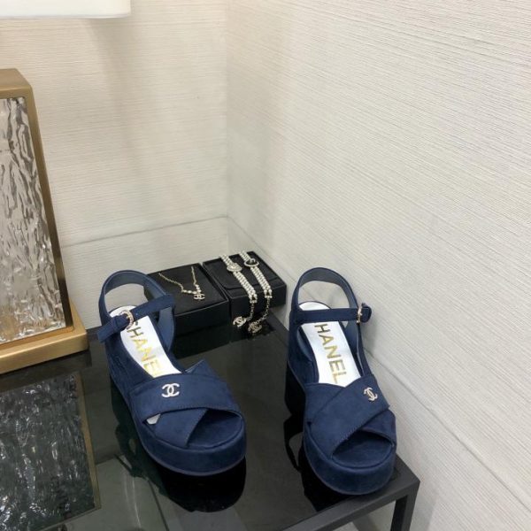 repliche,replica,perfette,siti di,affidabili,migliori siti,dove comprare,1:1,scarpe da ginnastica Sandali con suola spessa a bocca di pesce stile passerella CHANEL 2024 di alta qualità