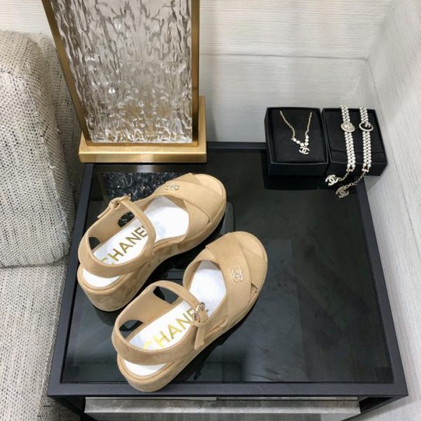 Sandali con suola spessa a bocca di pesce stile passerella CHANEL 2024 di alta qualità