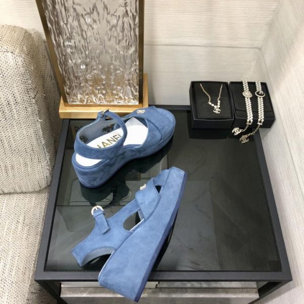 repliche,replica,perfette,siti di,affidabili,migliori siti,dove comprare,1:1,scarpe da ginnastica Sandali con suola spessa a bocca di pesce stile passerella CHANEL 2024 di alta qualità