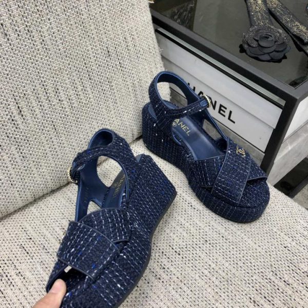 Sandali CHANEL di alta qualità con suola spessa a bocca di pesce in stile passerella
