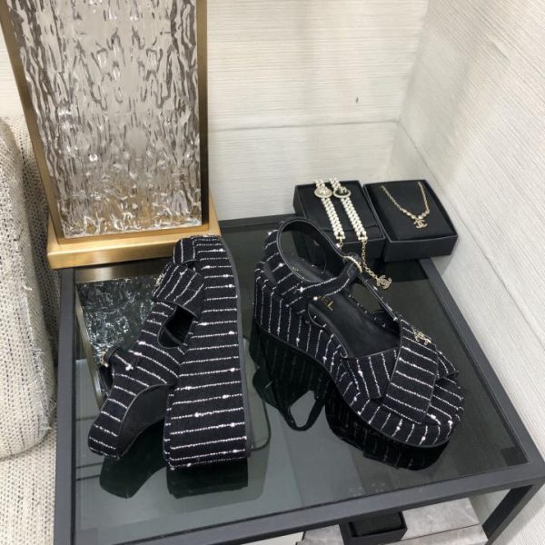 repliche,replica,perfette,siti di,affidabili,migliori siti,dove comprare,1:1,scarpe da ginnastica Sandali CHANEL di alta qualità con suola spessa a bocca di pesce in stile passerella