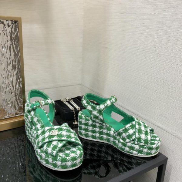 repliche,replica,perfette,siti di,affidabili,migliori siti,dove comprare,1:1,scarpe da ginnastica Sandali CHANEL di alta qualità con suola spessa a bocca di pesce in stile passerella