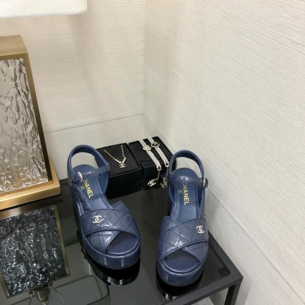 repliche,replica,perfette,siti di,affidabili,migliori siti,dove comprare,1:1,scarpe da ginnastica Sandali con suola spessa a bocca di pesce stile passerella CHANEL 2024 di alta qualità
