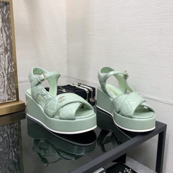repliche,replica,perfette,siti di,affidabili,migliori siti,dove comprare,1:1,scarpe da ginnastica Sandali con suola spessa a bocca di pesce stile passerella CHANEL 2024 di alta qualità