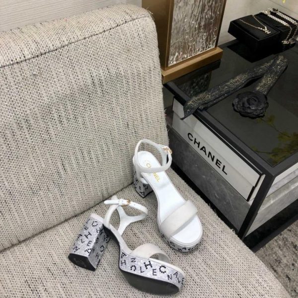 repliche,replica,perfette,siti di,affidabili,migliori siti,dove comprare,1:1,scarpe da ginnastica Sandali con tacco alto termoadesivi CHANEL 2024 di alta qualità