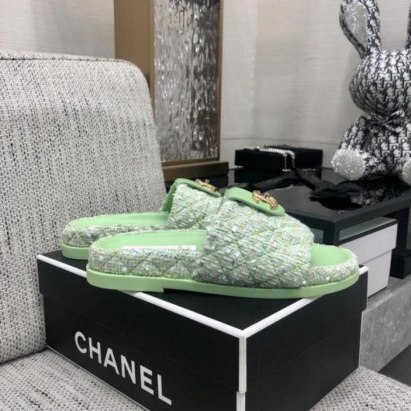 repliche,replica,perfette,siti di,affidabili,migliori siti,dove comprare,1:1,scarpe da ginnastica Pantofole CHANEL 2024 di alta qualità in pelle di pecora ricamo elettrico