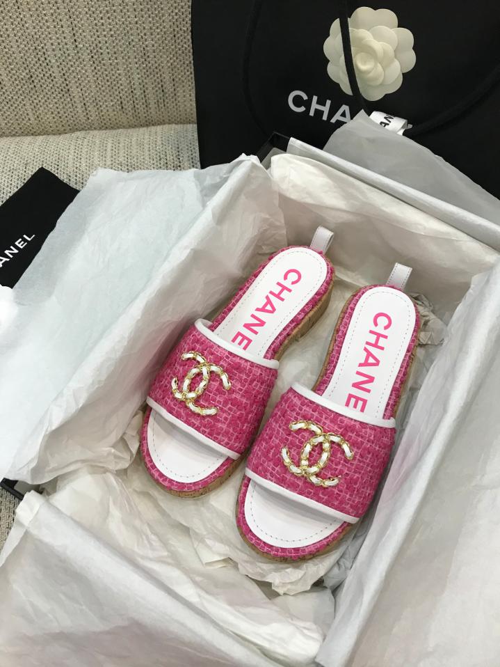 repliche,replica,perfette,siti di,affidabili,migliori siti,dove comprare,1:1,scarpe da ginnastica Pantofole primavera ed estate/zoccoli CHANEL 2024 di alta qualità repliche,replica,perfette,siti di,affidabili,migliori siti,dove comprare,1:1,scarpe da ginnastica Pantofole primavera ed estate/zoccoli CHANEL 2024 di alta qualità