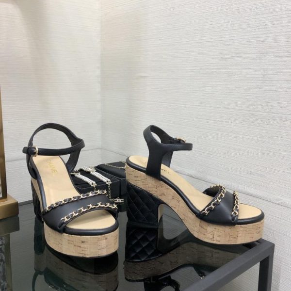repliche,replica,perfette,siti di,affidabili,migliori siti,dove comprare,1:1,scarpe da ginnastica Ultimi sandali con suola spessa CHANEL 2024 primavera ed estate di alta qualità