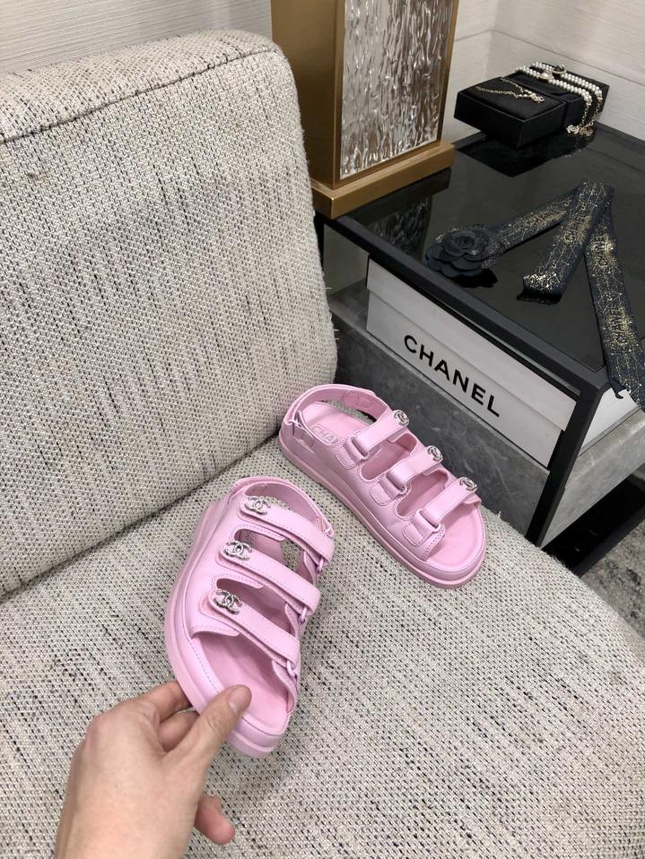 repliche,replica,perfette,siti di,affidabili,migliori siti,dove comprare,1:1,scarpe da ginnastica Sandali in velcro CHANEL 2024 di alta qualità repliche,replica,perfette,siti di,affidabili,migliori siti,dove comprare,1:1,scarpe da ginnastica Sandali in velcro CHANEL 2024 di alta qualità