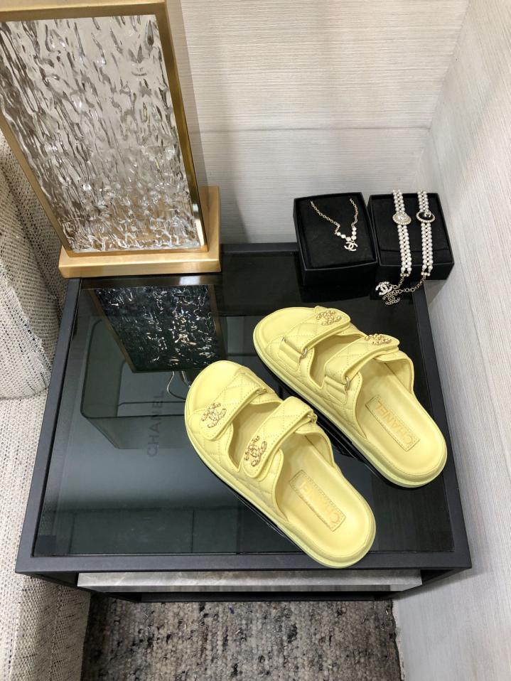 repliche,replica,perfette,siti di,affidabili,migliori siti,dove comprare,1:1,scarpe da ginnastica Cera di olio di sandalo con velcro CHANEL 2024 di alta qualità repliche,replica,perfette,siti di,affidabili,migliori siti,dove comprare,1:1,scarpe da ginnastica Cera di olio di sandalo con velcro CHANEL 2024 di alta qualità