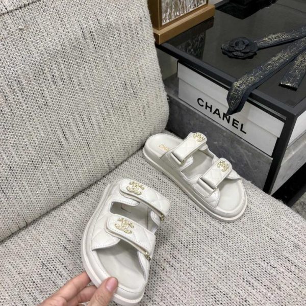 repliche,replica,perfette,siti di,affidabili,migliori siti,dove comprare,1:1,scarpe da ginnastica Cera di olio di sandalo con velcro CHANEL 2024 di alta qualità