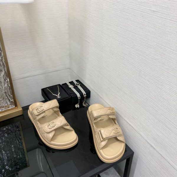 repliche,replica,perfette,siti di,affidabili,migliori siti,dove comprare,1:1,scarpe da ginnastica Cera di olio di sandalo con velcro CHANEL 2024 di alta qualità
