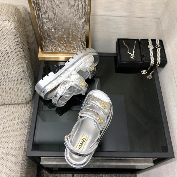 repliche,replica,perfette,siti di,affidabili,migliori siti,dove comprare,1:1,scarpe da ginnastica Sandali in velcro CHANEL 2024 di alta qualità