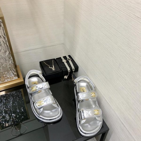 repliche,replica,perfette,siti di,affidabili,migliori siti,dove comprare,1:1,scarpe da ginnastica Sandali in velcro CHANEL 2024 di alta qualità