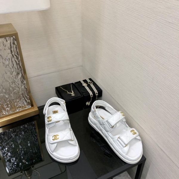 repliche,replica,perfette,siti di,affidabili,migliori siti,dove comprare,1:1,scarpe da ginnastica Sandali in velcro CHANEL 2024 di alta qualità
