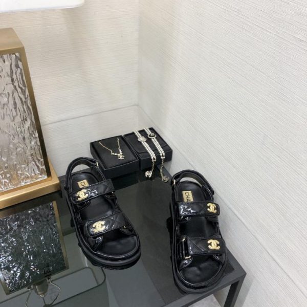 repliche,replica,perfette,siti di,affidabili,migliori siti,dove comprare,1:1,scarpe da ginnastica Sandali in velcro CHANEL 2024 di alta qualità
