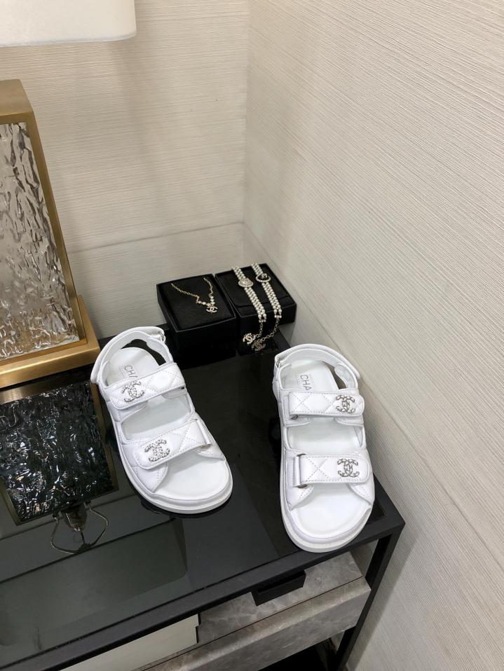 repliche,replica,perfette,siti di,affidabili,migliori siti,dove comprare,1:1,scarpe da ginnastica Sandali in velcro CHANEL 2024 di alta qualità repliche,replica,perfette,siti di,affidabili,migliori siti,dove comprare,1:1,scarpe da ginnastica Sandali in velcro CHANEL 2024 di alta qualità