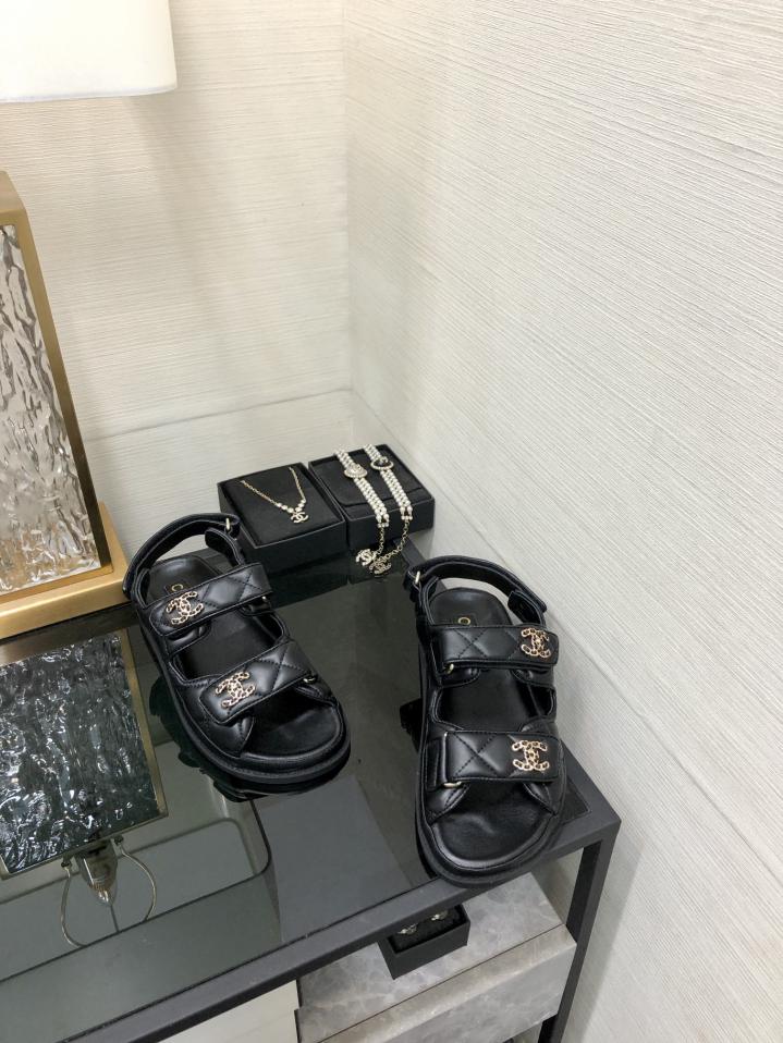 repliche,replica,perfette,siti di,affidabili,migliori siti,dove comprare,1:1,scarpe da ginnastica Sandali in velcro CHANEL 2024 di alta qualità repliche,replica,perfette,siti di,affidabili,migliori siti,dove comprare,1:1,scarpe da ginnastica Sandali in velcro CHANEL 2024 di alta qualità