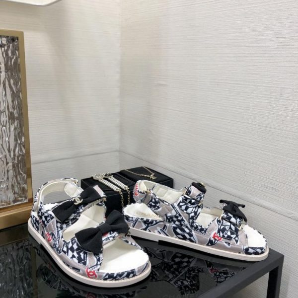 repliche,replica,perfette,siti di,affidabili,migliori siti,dove comprare,1:1,scarpe da ginnastica Sandali in velcro di ultima qualità CHANEL in tessuto di alta qualità
