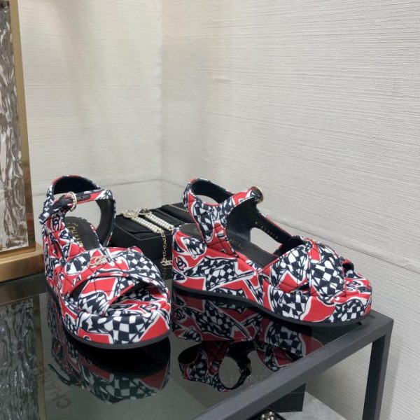 repliche,replica,perfette,siti di,affidabili,migliori siti,dove comprare,1:1,scarpe da ginnastica Sandali CHANEL di alta qualità con suola spessa a bocca di pesce in stile passerella
