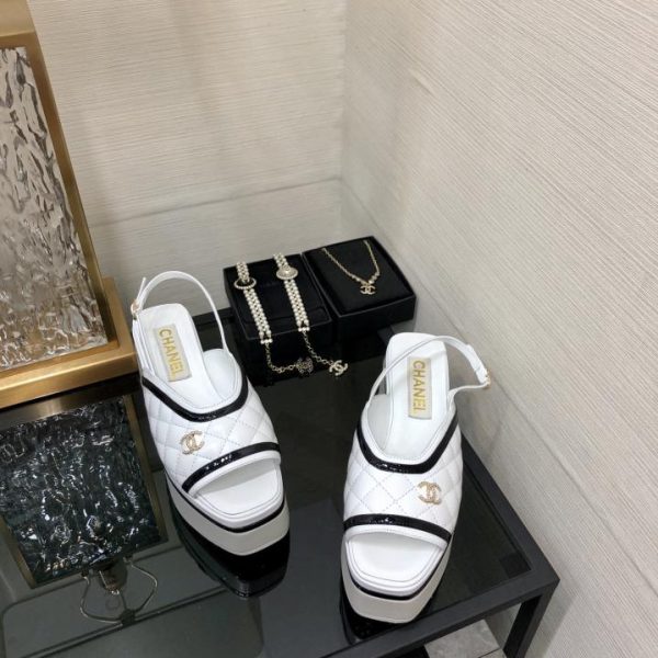 repliche,replica,perfette,siti di,affidabili,migliori siti,dove comprare,1:1,scarpe da ginnastica Sandali con suola spessa in stile passerella CHANEL2023 di alta qualità