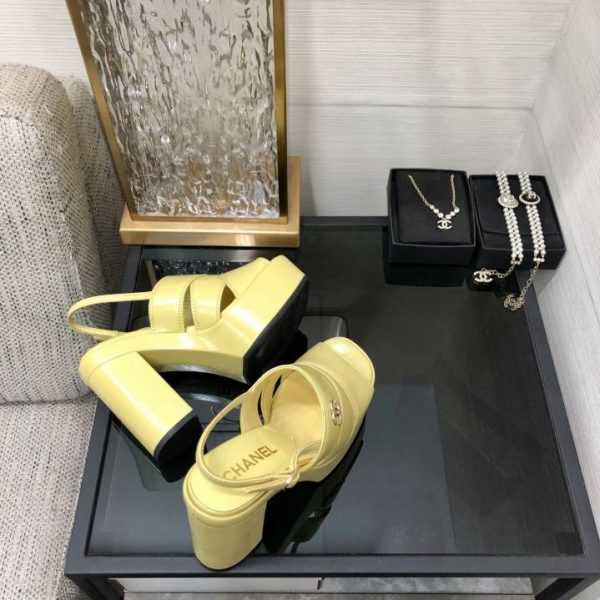 repliche,replica,perfette,siti di,affidabili,migliori siti,dove comprare,1:1,scarpe da ginnastica Sandali con tacco alto in stile passerella CHANEL di alta qualità