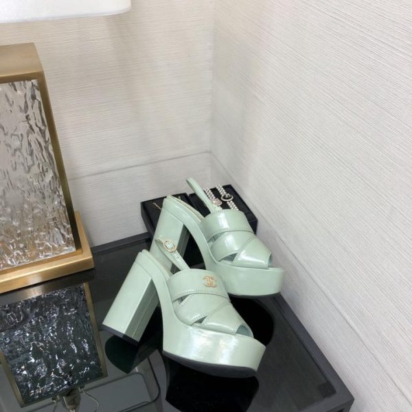 repliche,replica,perfette,siti di,affidabili,migliori siti,dove comprare,1:1,scarpe da ginnastica Sandali con tacco alto in stile passerella CHANEL di alta qualità