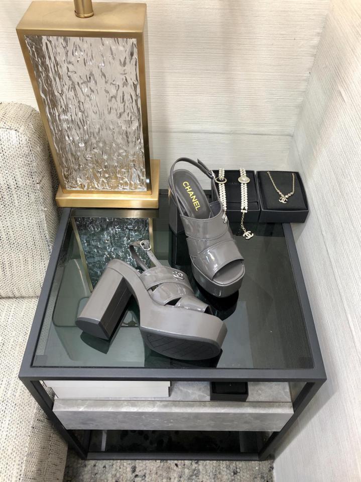 repliche,replica,perfette,siti di,affidabili,migliori siti,dove comprare,1:1,scarpe da ginnastica Sandali con tacco alto in stile passerella CHANEL di alta qualità repliche,replica,perfette,siti di,affidabili,migliori siti,dove comprare,1:1,scarpe da ginnastica Sandali con tacco alto in stile passerella CHANEL di alta qualità