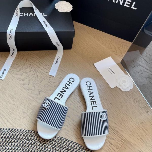 repliche,replica,perfette,siti di,affidabili,migliori siti,dove comprare,1:1,scarpe da ginnastica Chanel 24P nuove pantofole Mier primaverili ed estive