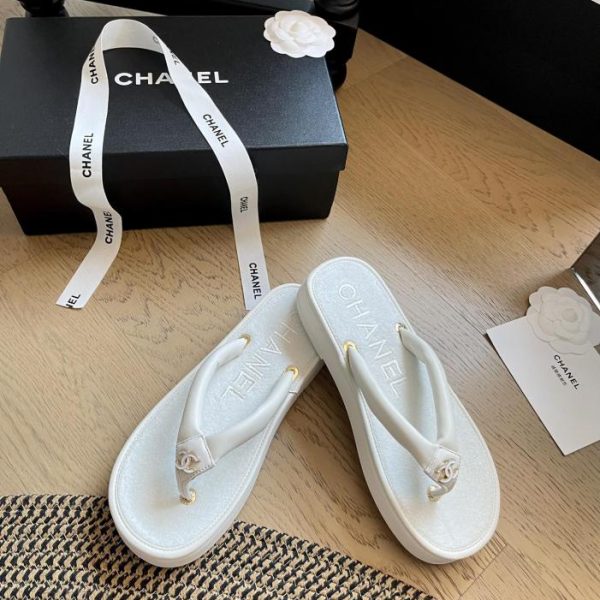 repliche,replica,perfette,siti di,affidabili,migliori siti,dove comprare,1:1,scarpe da ginnastica Infradito Chanel 24P primaverili ed estivi con suola spessa