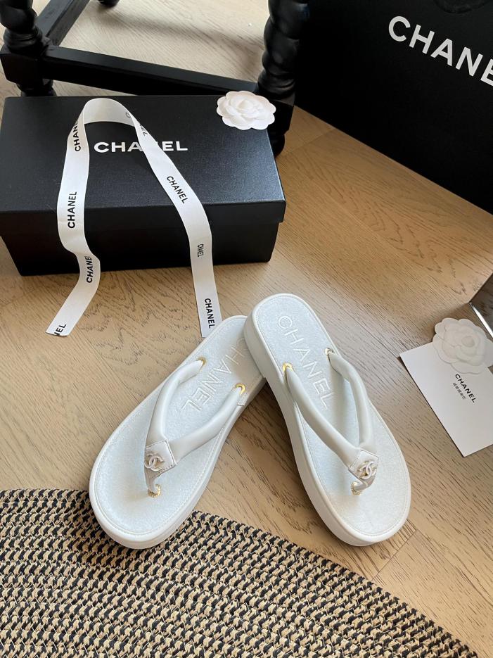 repliche,replica,perfette,siti di,affidabili,migliori siti,dove comprare,1:1,scarpe da ginnastica Infradito Chanel 24P primaverili ed estivi con suola spessa repliche,replica,perfette,siti di,affidabili,migliori siti,dove comprare,1:1,scarpe da ginnastica Infradito Chanel 24P primaverili ed estivi con suola spessa