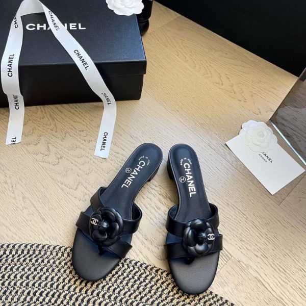 repliche,replica,perfette,siti di,affidabili,migliori siti,dove comprare,1:1,scarpe da ginnastica Pantofole Chanel 24P con tacco largo camelia