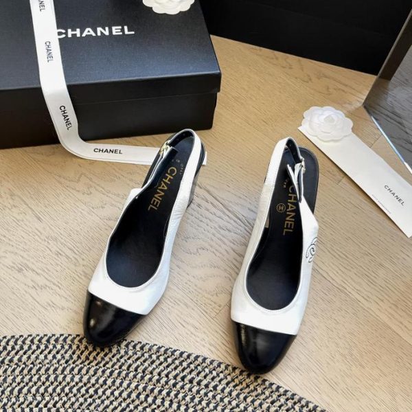 repliche,replica,perfette,siti di,affidabili,migliori siti,dove comprare,1:1,scarpe da ginnastica Chanel 24P nuove scarpe piccole con tacco spesso