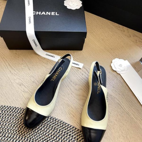 repliche,replica,perfette,siti di,affidabili,migliori siti,dove comprare,1:1,scarpe da ginnastica Chanel 24P nuove scarpe piccole con tacco spesso