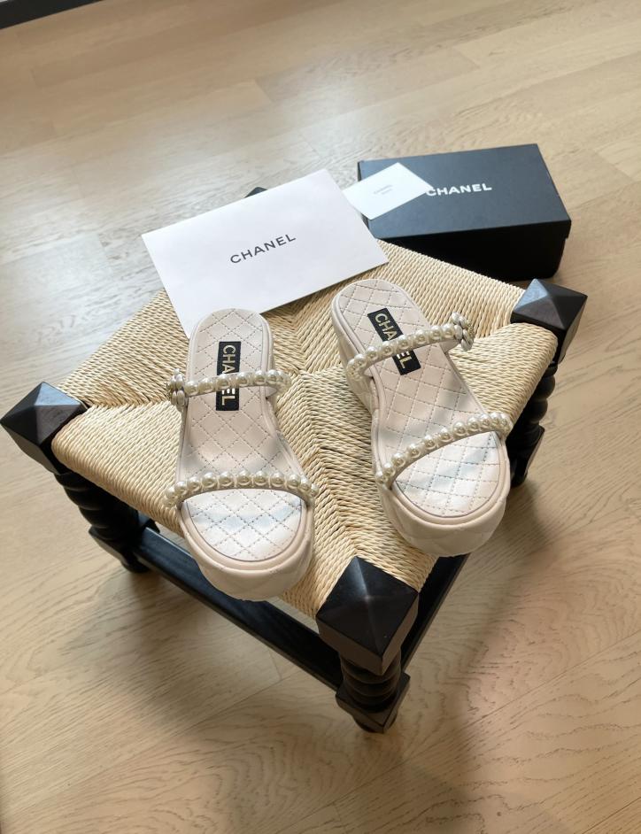 repliche,replica,perfette,siti di,affidabili,migliori siti,dove comprare,1:1,scarpe da ginnastica Sandali con plateau Chanel con diamanti repliche,replica,perfette,siti di,affidabili,migliori siti,dove comprare,1:1,scarpe da ginnastica Sandali con plateau Chanel con diamanti
