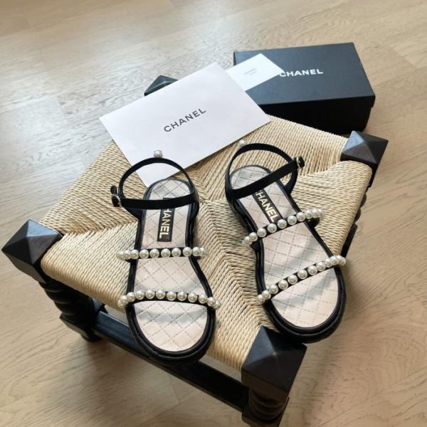 repliche,replica,perfette,siti di,affidabili,migliori siti,dove comprare,1:1,scarpe da ginnastica Sandali con plateau Chanel con diamanti