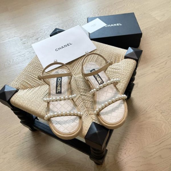 repliche,replica,perfette,siti di,affidabili,migliori siti,dove comprare,1:1,scarpe da ginnastica Sandali con plateau Chanel con diamanti