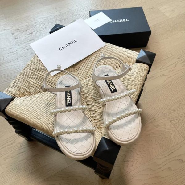 repliche,replica,perfette,siti di,affidabili,migliori siti,dove comprare,1:1,scarpe da ginnastica Sandali con plateau Chanel con plateau e diamanti