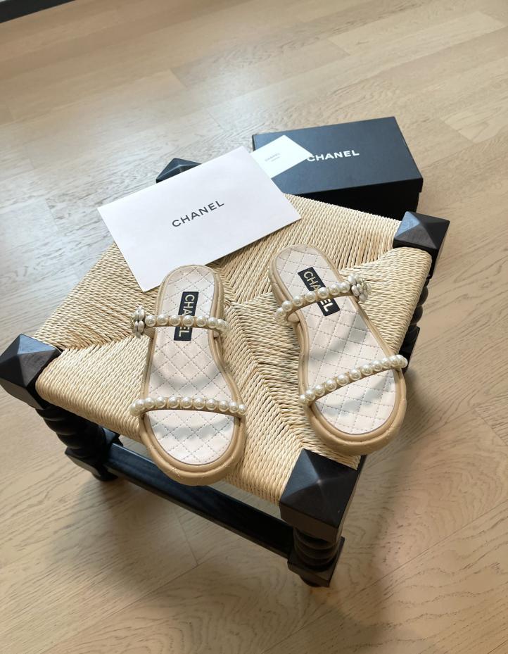 repliche,replica,perfette,siti di,affidabili,migliori siti,dove comprare,1:1,scarpe da ginnastica Sandali con plateau Chanel con plateau e diamanti repliche,replica,perfette,siti di,affidabili,migliori siti,dove comprare,1:1,scarpe da ginnastica Sandali con plateau Chanel con plateau e diamanti