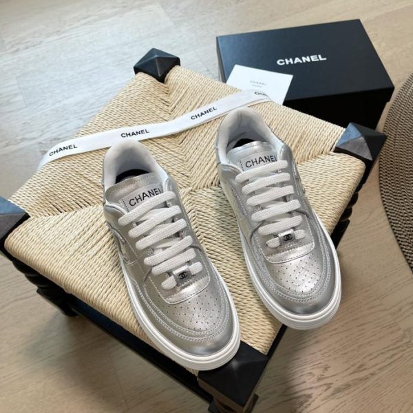 Chanel nuove scarpe Air Force One bianche