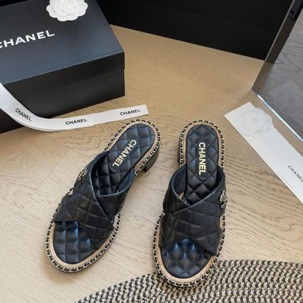 repliche,replica,perfette,siti di,affidabili,migliori siti,dove comprare,1:1,scarpe da ginnastica Chanel 24S nuovi sandali da spiaggia primaverili ed estivi