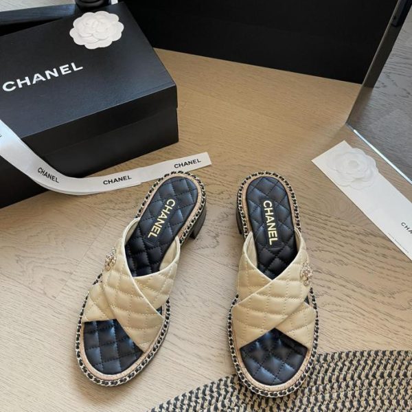repliche,replica,perfette,siti di,affidabili,migliori siti,dove comprare,1:1,scarpe da ginnastica Chanel 24S nuovi sandali da spiaggia primaverili ed estivi